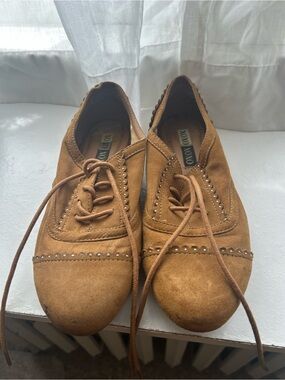 XOXO Tan Suede Lace-Up Oxford Flats with Stud Detail